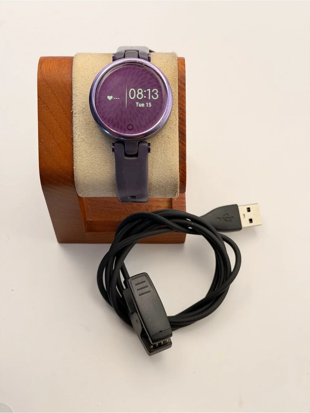 Garmin Lily, Rare Color, Purple, Charger Included, Tested, Very Good, women Smar